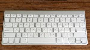 lot 56 image: Apple iMac 27 Computer Monitor and Wireless Keyboard and Mouse