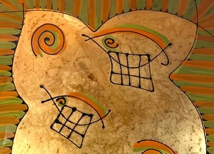 lot 31 image: Whimsical Art Glass Plate