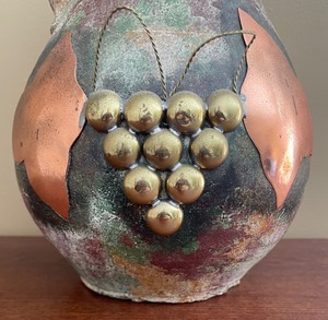 lot 33 image: Small Decorative Pottery Chiminea