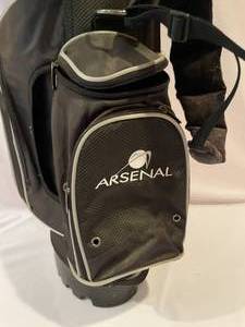 lot 133 image: Arsenal Golf Bag