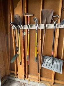 lot 148 image: Long Handled Tools Lot