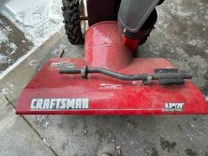lot 155 image: Craftsman 29 Inch 9.5 Horsepower Electric Start Snowblower