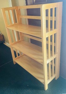 lot 103 image: Foldable Bookshelf