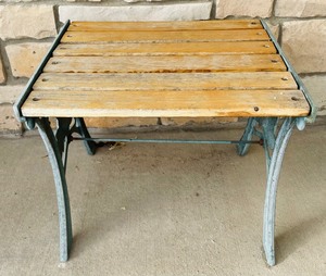 lot 163 image: Adorable Accent Table