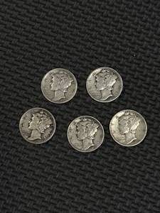 lot 48 image: Lot of 5 Mercury Dimes