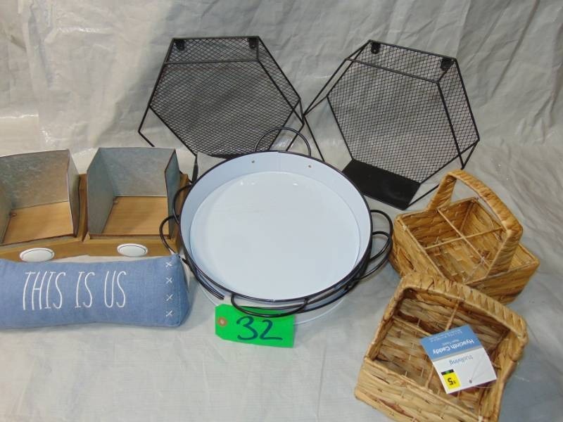 lot 87 image: 10 Pack Lot mixed interior Decorating