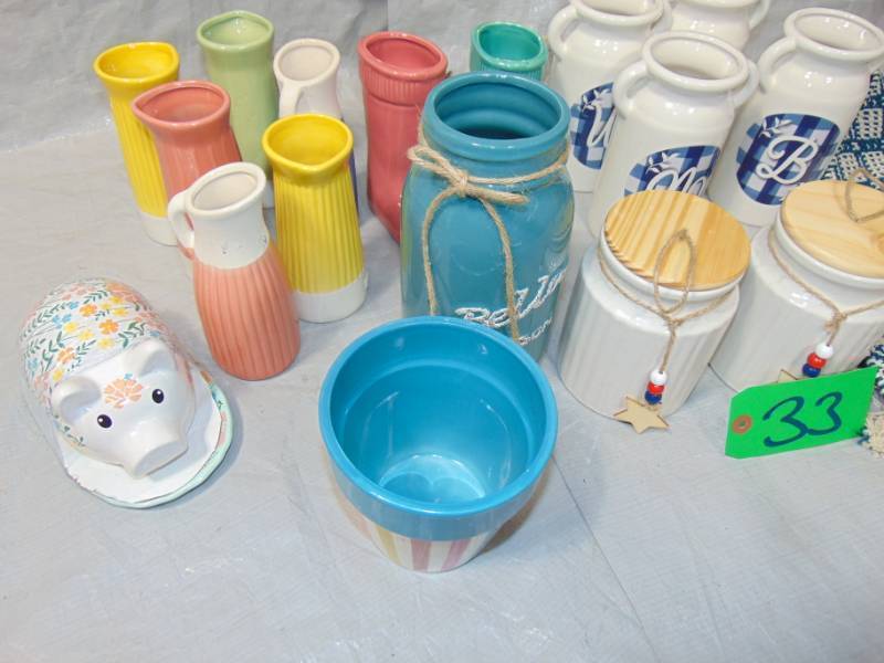 lot 86 image: 18 Pack Lot mixed interior Decorating