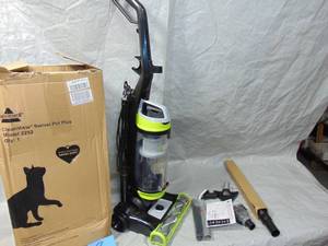 lot 8 image: BISSELL 2252 CleanView Handheld Swivel Upright Bagless Vacuum,wSwivel Steering