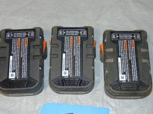 lot 77 image: 3 Pack Ridgid Battery R840086 18v Lithium Ion Hyper Lithium Ion 2.0Ah