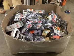 Mix lot of Door locks, Locksmiths, Customer returns, Review all pictures