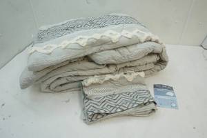 Hyde lane comforter set