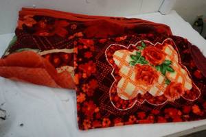 queen size double sided rose plush blanket and laundry basket