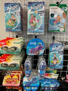 40 Piece Lot of Youth Swimming Goggles And Floaties&nbsp