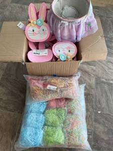 Box of Felt Easter Baskets and Basket Filling