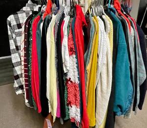 HUGE Lot of Womens Tops, Sweaters, Shirts, Etc