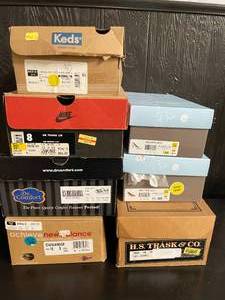 Lot of 7 Mens and Womens Name Brand Shoes