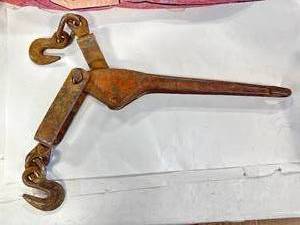 lot 9 image: Durbin Load Binder