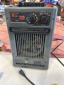 lot 44 image: Honeywell Heat Giant (works great)