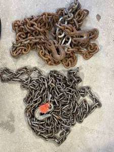 lot 46 image: Lot of 2 Chains with Hooks
