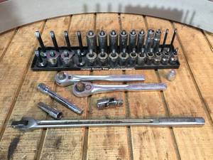 27 Craftsman 12dr Sockets - Ratchets