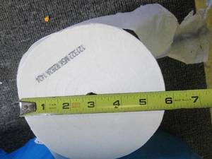 lot 17 image: 18 rolls of toilet tissue ...
