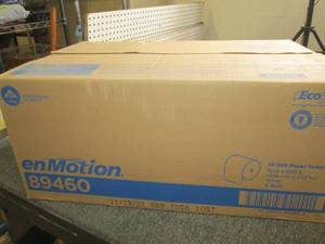 lot 41 image: case of enmotion 10 inch paper towe...