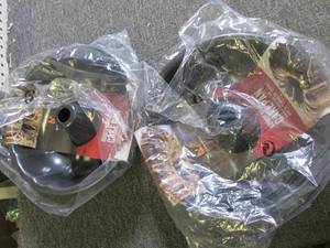lot 213 image: 2 new bundt nonstick cake pans...