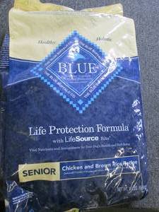 lot 231 image: 15lbs of blue senior dog food ...