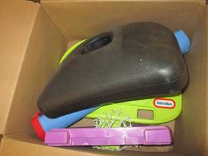lot 249 image: little tikes basketball hoop ...