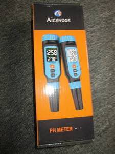 lot 295 image: new ph meter...