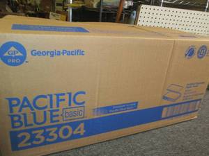 lot 335 image: case of pacific blue multifold pape...