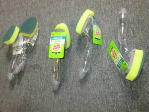 lot 343 image: 5 heavy duty scotch brite dish wand...