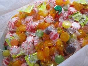 lot 363 image: 5lbs of snack jar assorted candy fa...