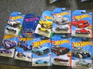 lot 411 image: lot of 10 new hot wheels...