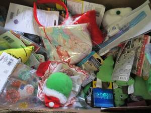 lot 416 image: box of toys and more ...