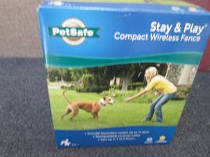 PetSafe Stay  Play Wireless Fence ...