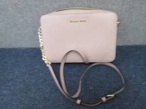 LB-Michael Kors Jet Set Travel Chai...