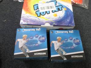 2 Boomerang Balls, Fidget Toys...