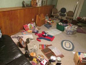 Entire contents of room Buyer Must ...