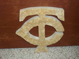 lot 27 image: MN Twins  Sandstone TC cutout...