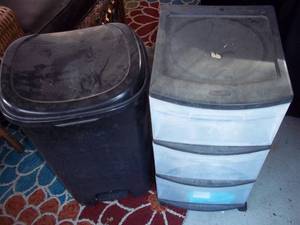 lot 61 image: Trash can and plastic storage cart ...