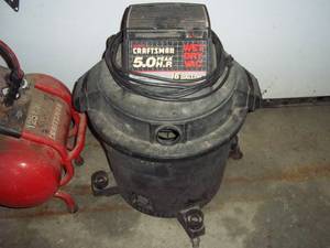 lot 203 image: Craftsman 16gal 5peak hp Shop-vac