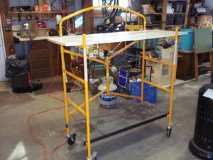 lot 209 image: Portable Scaffolding system for the handyman