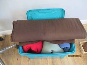 lot 117 image: Covered Tote of polar fleece