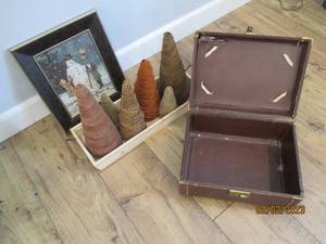 lot 118 image: Vintage Leather-bound locking stora...