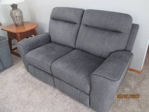lot 137 image: Charcoal Deep Neutral tone 69 Fl...