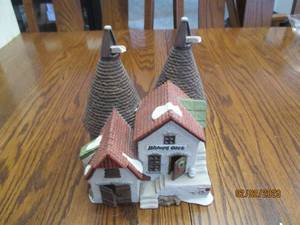 lot 160 image: Department 56 Collectible Heritage ...