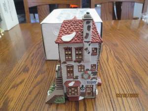 lot 166 image: Department 56 Collectible Heritage ...