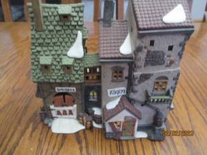 lot 169 image: Department 56 Collectible Heritage ...