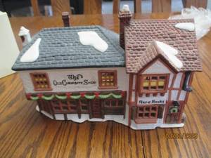 lot 176 image: Department 56 Collectible Heritage ...
